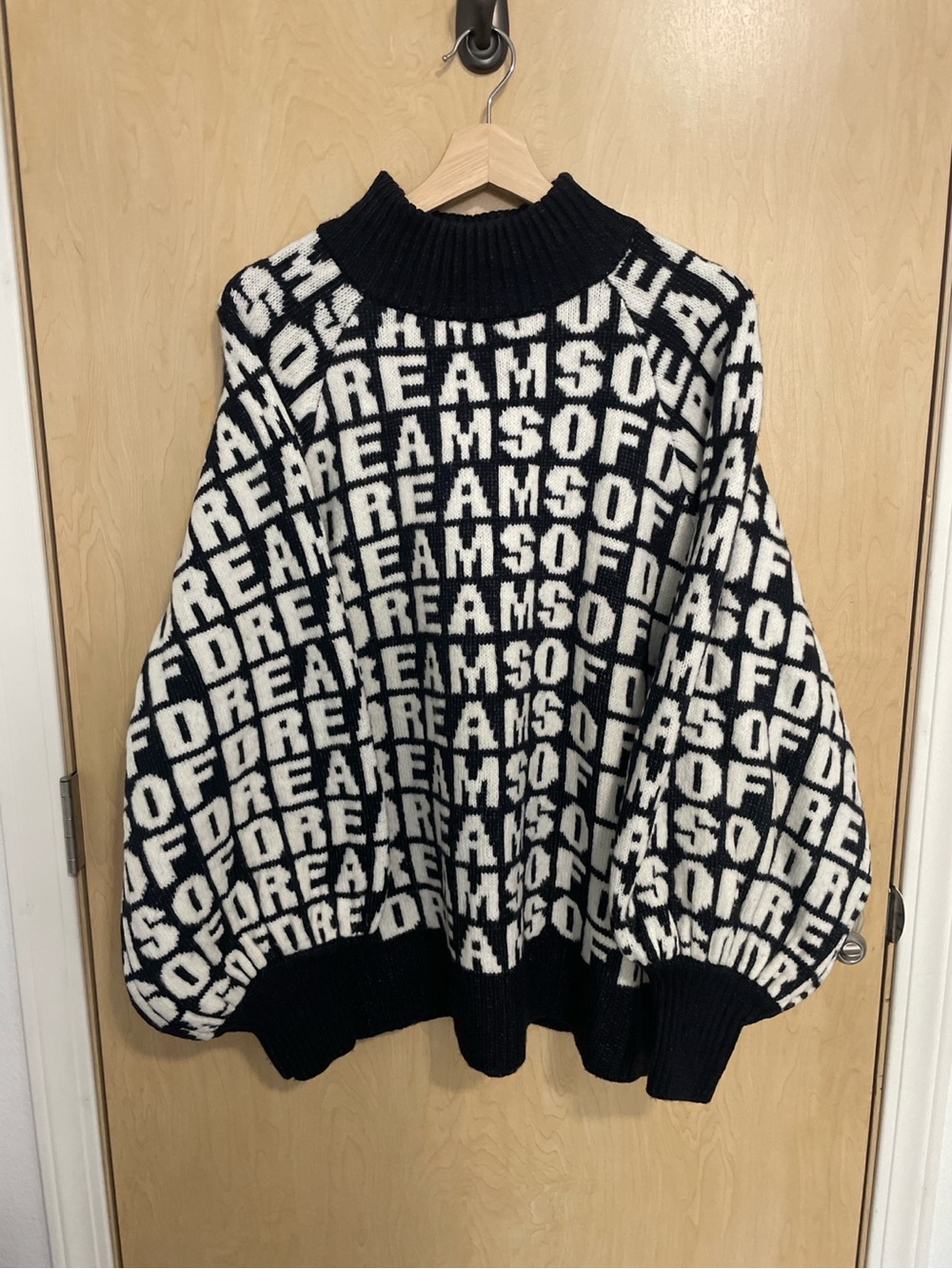 🖤 H&M Dreams of Dreams Graphic Sweater 🖤 XL - Picture 3 of 10